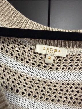 Laura Plus Knit Scoop-Neck Sweater in Cream and White